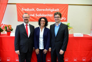 Kreisvorsitzende Helga Raab-Wasse mit den stellvertretenden Vorsitzenden Thorsten Meyerer und Robin Haseler.